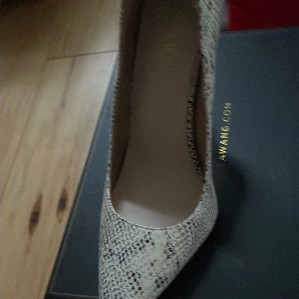 Elegant Snakeskin Print Women's Shoes